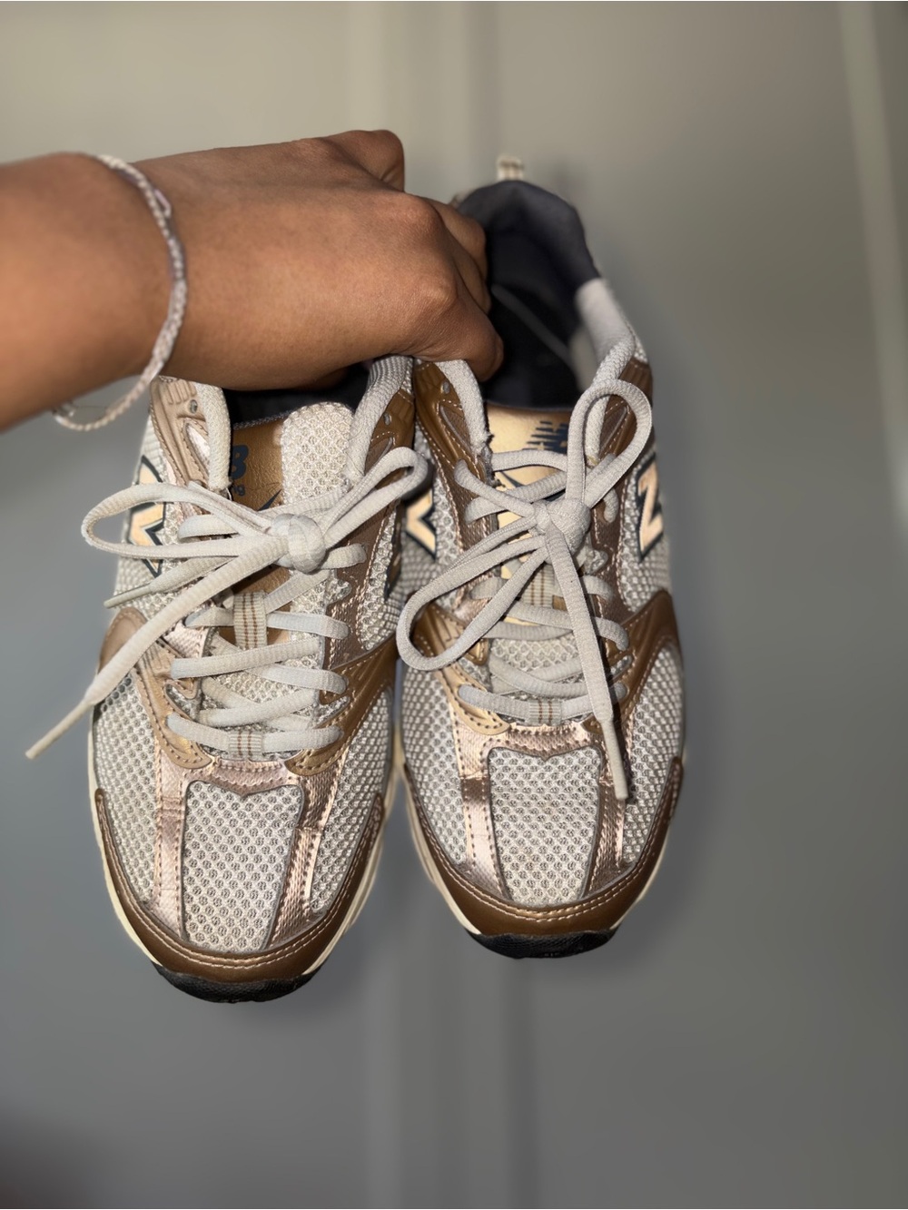 New Balance 530 Turtledove gold metallic Sneakers - Picture 2 of 7